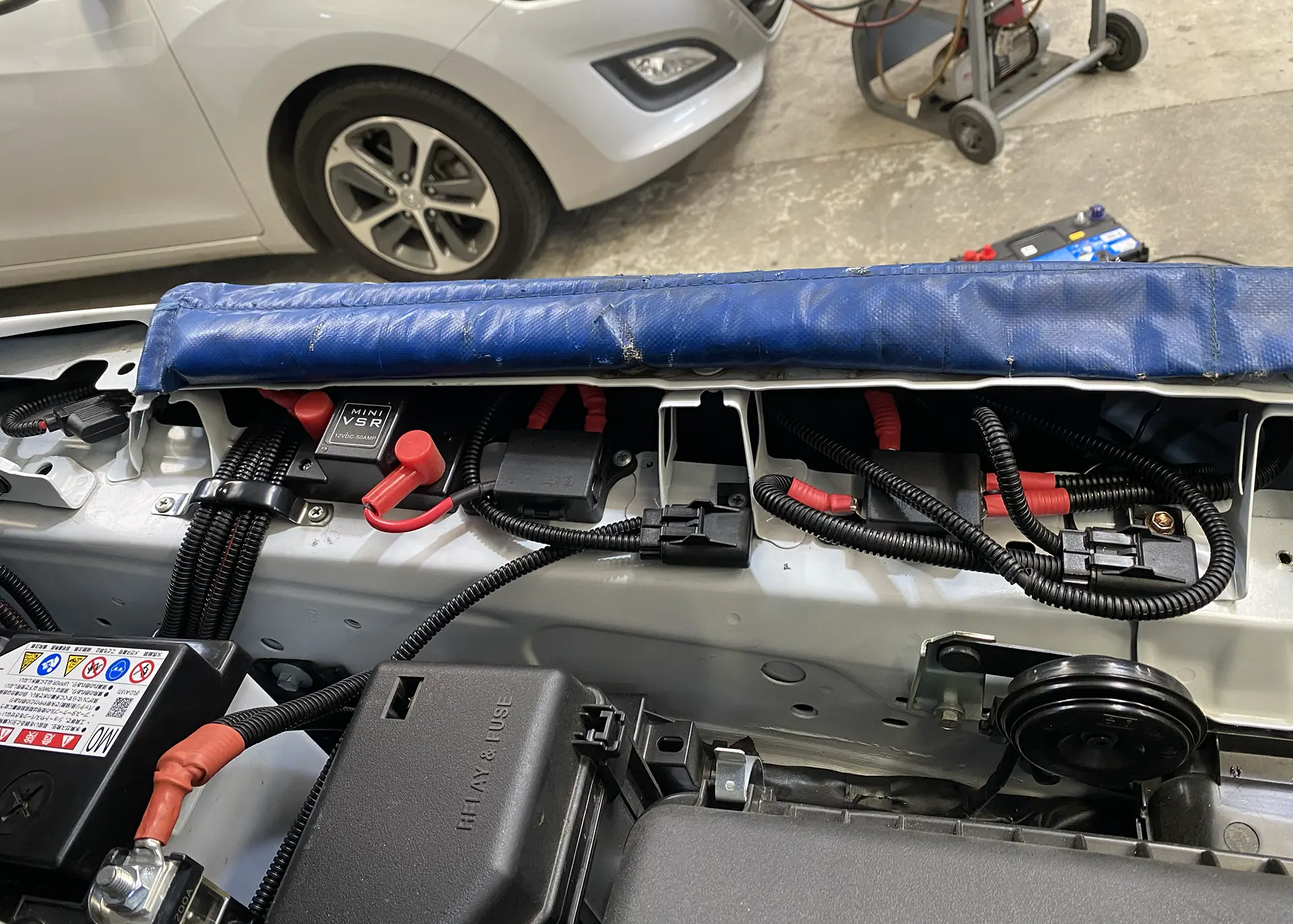 Howards - Dual Battery System - Toyota Landcruiser 05