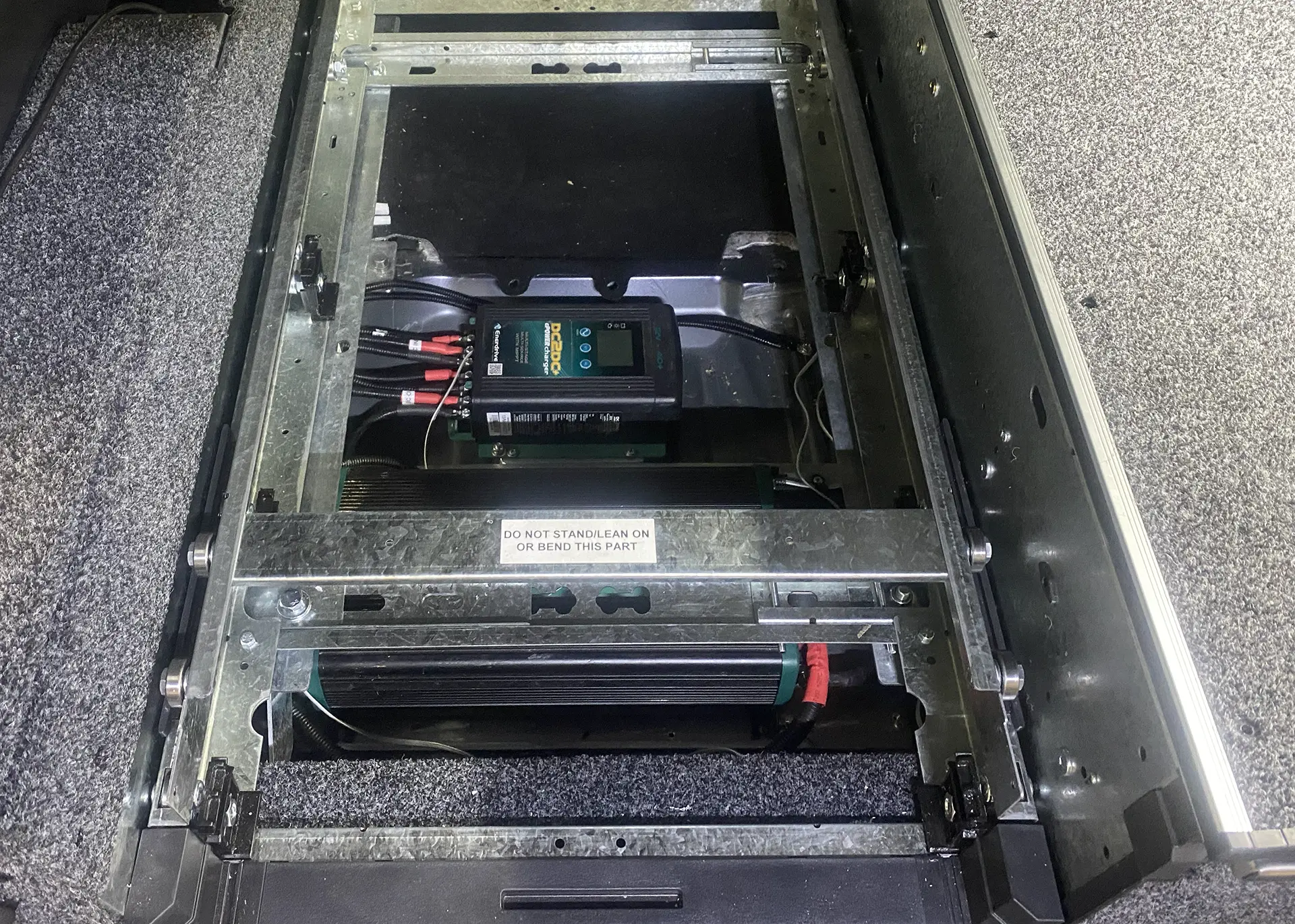Howards - Dual Battery System - Toyota Landcruiser 08