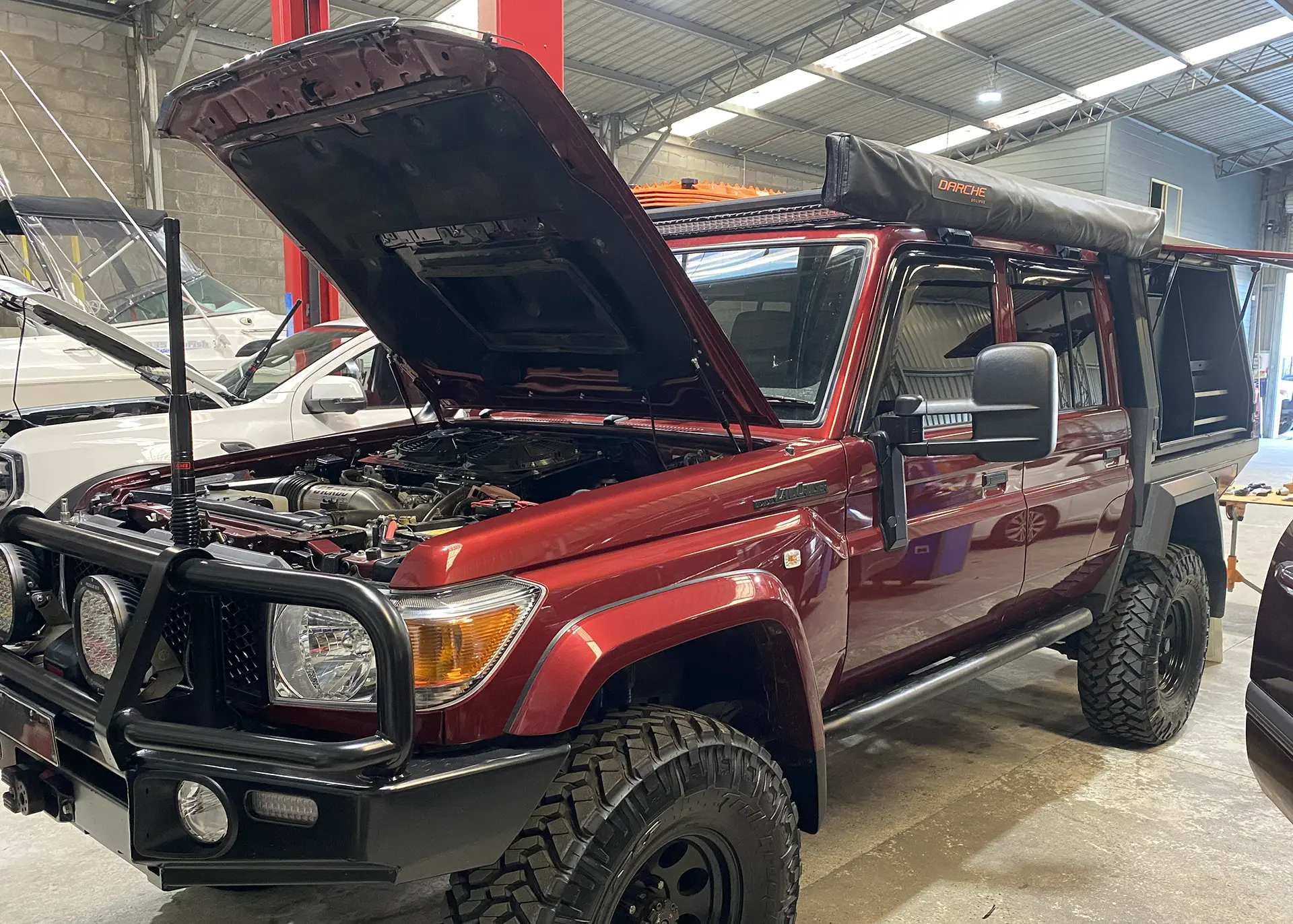 Howards - Lights & UHF Installation - Toyota Landcruiser 01